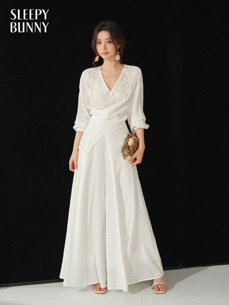 V Neck Embroidered Blouse and  - Palazzo Pant Wide avaliação e preço