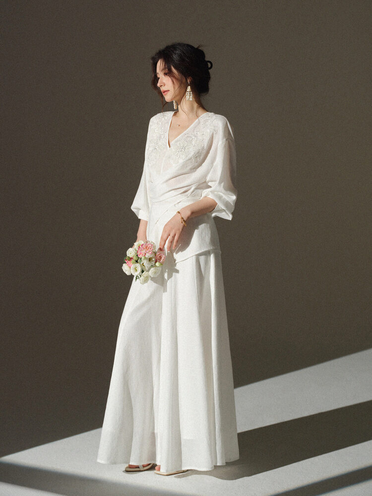 V Neck Embroidered Blouse and  - Palazzo Pant Wide avaliação e preço