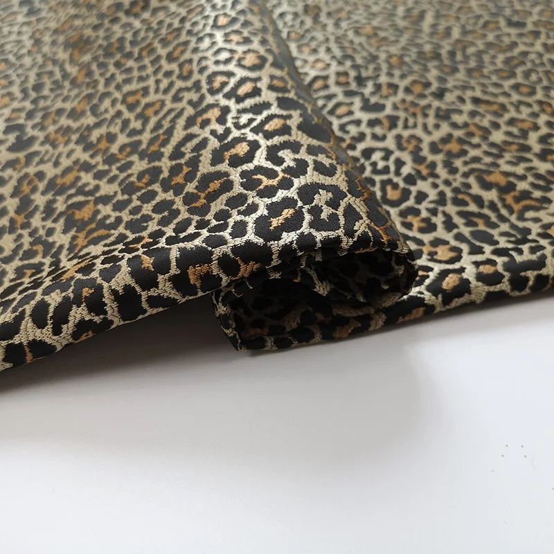 Yarn Dyed Brocade Jacquard Fab - Summer Clothing Material avaliação e preço